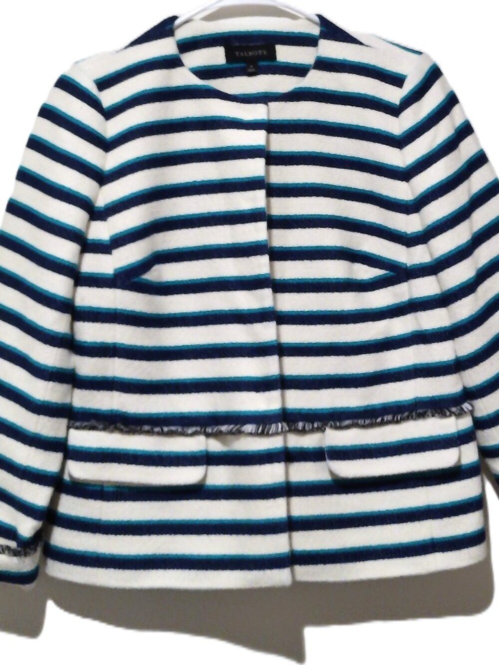 Talbots size 6 long sleeve snap front round neck jacket